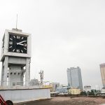 ‘Bí mật’ đặc biệt bên trong cột đồng hồ Bưu điện Hà Nội 'Bí mật' đặc biệt bên trong cột đồng hồ Bưu điện Hà Nội