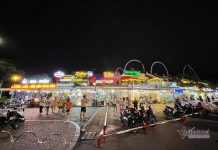 Thâm nhập con phố sáng đèn thâu đêm bên bờ Hạ Long Thâm nhập con phố sáng đèn thâu đêm bên bờ Hạ Long