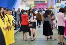 Du lịch Việt tìm “cơ hội mới” trong trạng thái “bình thường mới” Du lịch Việt tìm cơ hội mới trong trạng thái bình thường mới - Ảnh 1.