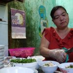 Quán phở 5000 đồng: 16 năm không tăng giá, ngày bán 500 bát ở Nam Định Quán phở 5000 đồng: 16 năm không tăng giá, ngày bán 500 bát ở Nam Định