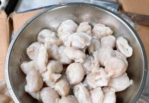 Lạ miệng đặc sản ‘nhỏ mà có võ’, giòn sần sật ở Phan Thiết Lạ miệng đặc sản nhỏ mà có võ, giòn sần sật ở Phan Thiết - 1