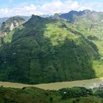 Lướt thuyền xuyên hẻm sâu nhất Đông Nam Á ở Việt Nam Lướt thuyền xuyên hẻm sâu nhất Đông Nam Á ở Việt Nam