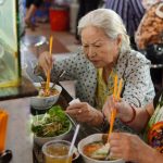 Quán bún suông tuổi đời gần 80 năm, công thức gia truyền 3 thế hệ nức tiếng chợ Bến Thành Quán bún suông tuổi đời gần 80 năm, công thức gia truyền 3 thế hệ nức tiếng chợ Bến Thành - Ảnh 1.