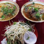 Quán bún Huế giữa lòng Sài Gòn bán 1.000 tô mỗi ngày, muốn ăn phải xếp hàng chờ đợi Quán bún Huế giữa lòng Sài Gòn bán 1.000 tô mỗi ngày, muốn ăn phải xếp hàng chờ đợi - Ảnh 1.