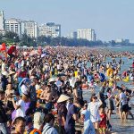 Tăng cao kỷ lục rồi bất ngỡ gãy đổ, nín thở trước mùa cao điểm Tăng cao kỷ lục rồi bất ngỡ gãy đổ, nín thở trước mùa cao điểm