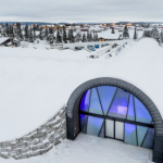 Kinh ngạc với khách sạn làm từ băng tuyết, lạnh giá bốn mùa Kinh ngạc với khách sạn làm từ băng tuyết, lạnh giá bốn mùa - 1