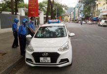 ‘Chặt chém’ khách Tây 200 nàn, taxi dù bị phạt 9 triệu đồng 'Chặt chém' khách Tây 200 nàn, taxi dù bị phạt 9 triệu đồng