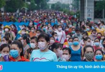 ‘Hết tháng 8, cố gắng tiêm vaccine cho toàn bộ công nhân các KCN’