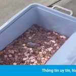 Đổ 80.000 đồng xu vào nhà vợ cũ