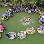 Du lịch Đà Nẵng: Thuê thuyền thúng rừng dừa Bảy Mẫu giá rẻ