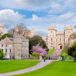 Khám phá vẻ đẹp cổ kính của lâu đài Windsor khi du lịch Anh
