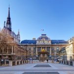 Chiêm ngưỡng kiến trúc đồ sộ của tòa nhà Palais de Justice khi du lịch Bỉ