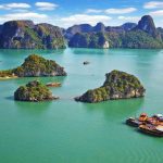 Khám phá Hạ Long – Trải nghiệm sự huyền ảo của vịnh biển kỳ vĩ