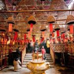 Viếng thăm đền Man Mo – điểm du lịch Hồng Kông linh thiêng, nổi tiếng