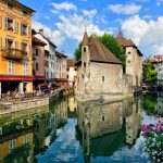 Du lịch Thụy Sĩ tham quan Lausanne hiện lên như cung điện trong truyện cổ tích