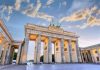 Check in cổng Brandenburg – biểu tượng hòa bình của thủ đô Berlin Đức
